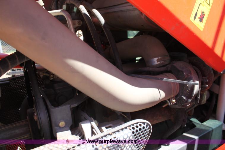 image for item H7374 Kubota M8200 MFWD Utility Special tractor