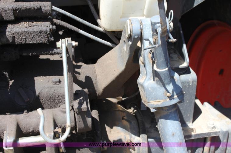 image for item H7374 Kubota M8200 MFWD Utility Special tractor