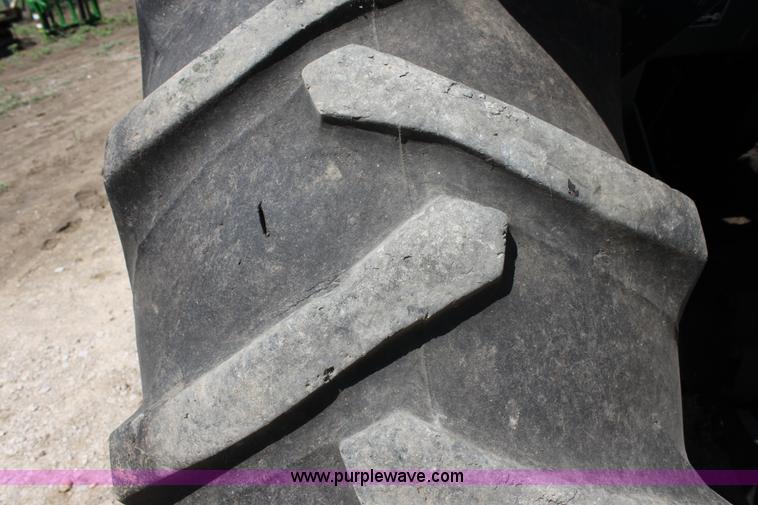 image for item H7374 Kubota M8200 MFWD Utility Special tractor