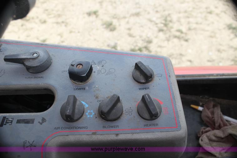 image for item H7378 2000 Mac Don 9350 Turbo swather