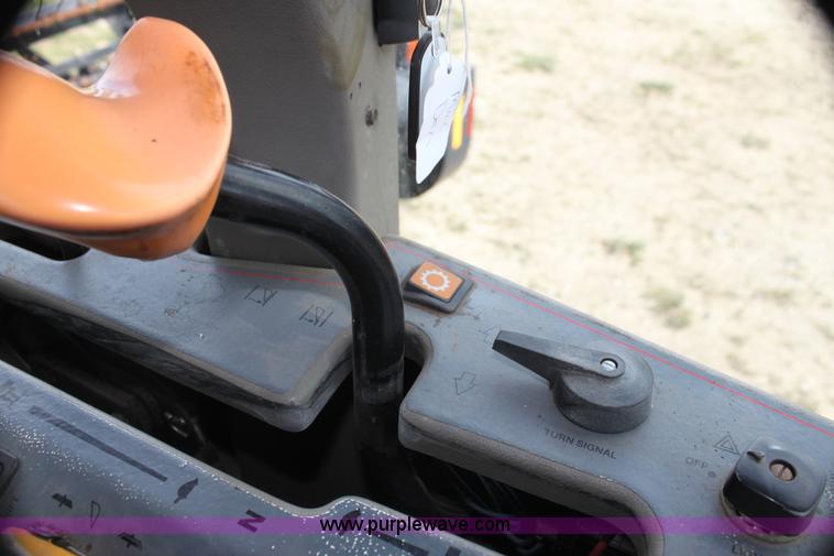 image for item H7378 2000 Mac Don 9350 Turbo swather