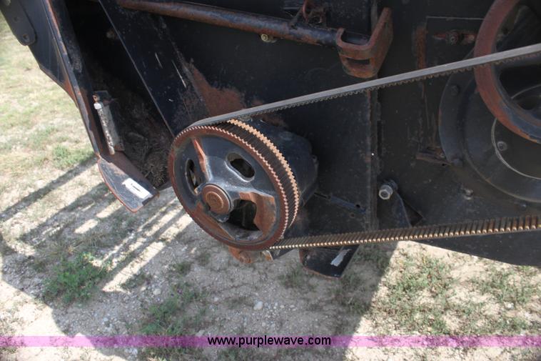 image for item H7378 2000 Mac Don 9350 Turbo swather