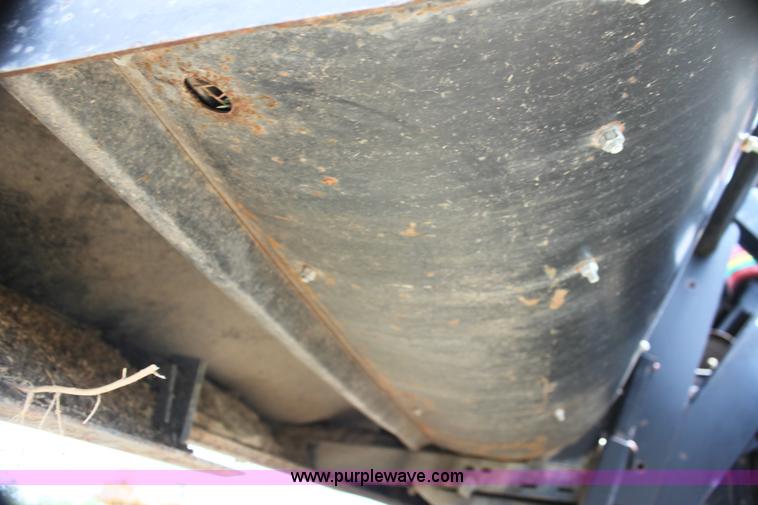 image for item H7378 2000 Mac Don 9350 Turbo swather