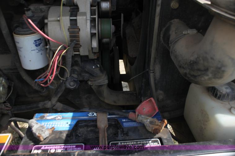 image for item H7378 2000 Mac Don 9350 Turbo swather