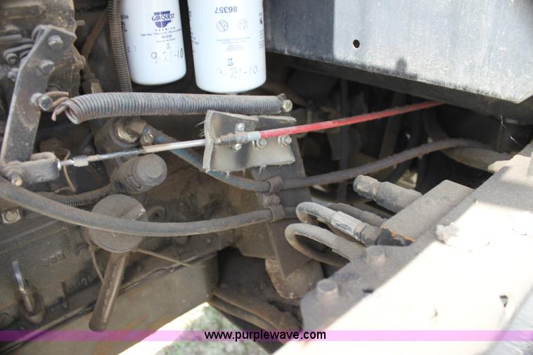 image for item H7378 2000 Mac Don 9350 Turbo swather