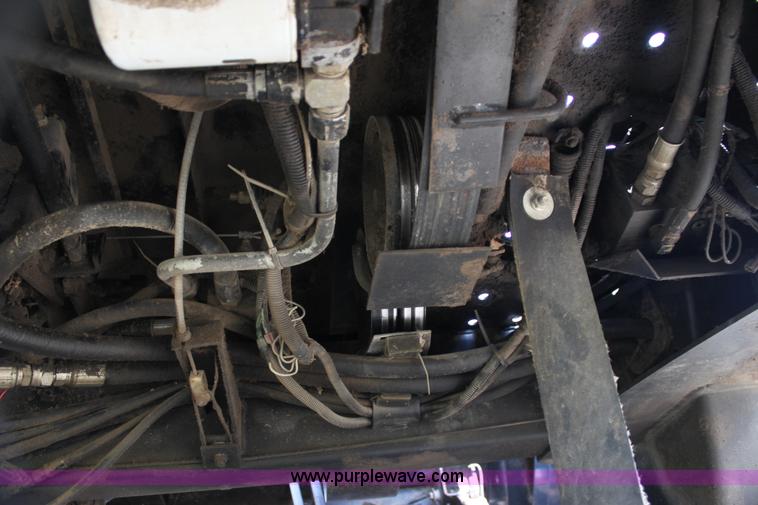 image for item H7378 2000 Mac Don 9350 Turbo swather