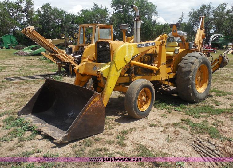 image for item H9883 John Deere 720 tractor