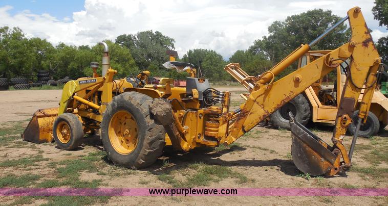 image for item H9883 John Deere 720 tractor