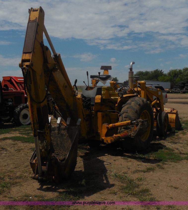 image for item H9883 John Deere 720 tractor