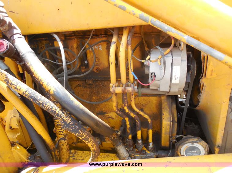 image for item H9883 John Deere 720 tractor