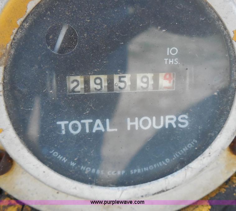 image for item H9883 John Deere 720 tractor