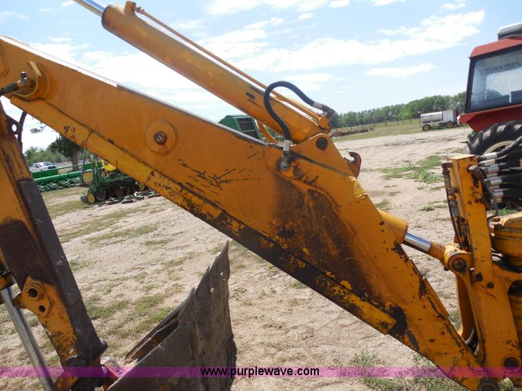 image for item H9883 John Deere 720 tractor