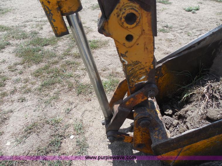 image for item H9883 John Deere 720 tractor