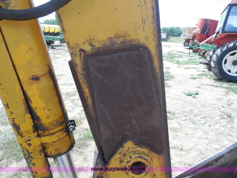 image for item H9883 John Deere 720 tractor