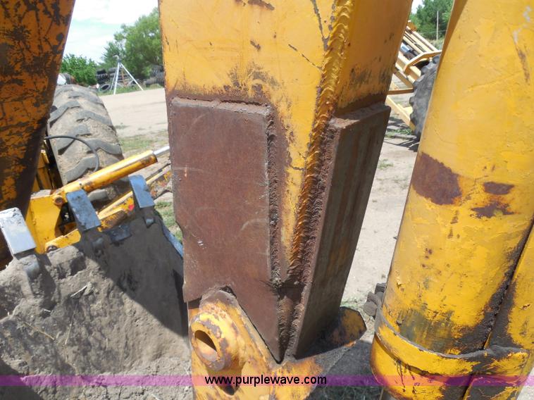 image for item H9883 John Deere 720 tractor