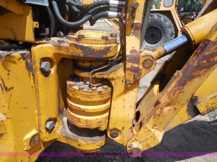 image for item H9883 John Deere 720 tractor