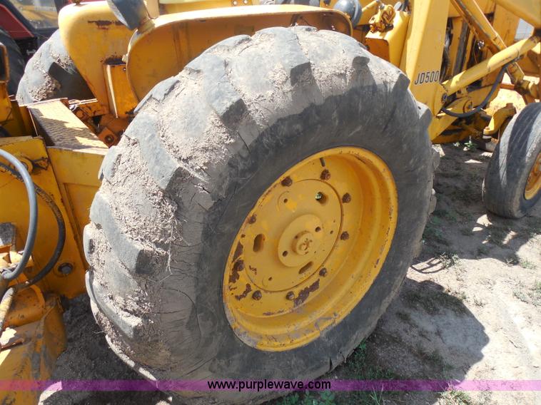 image for item H9883 John Deere 720 tractor