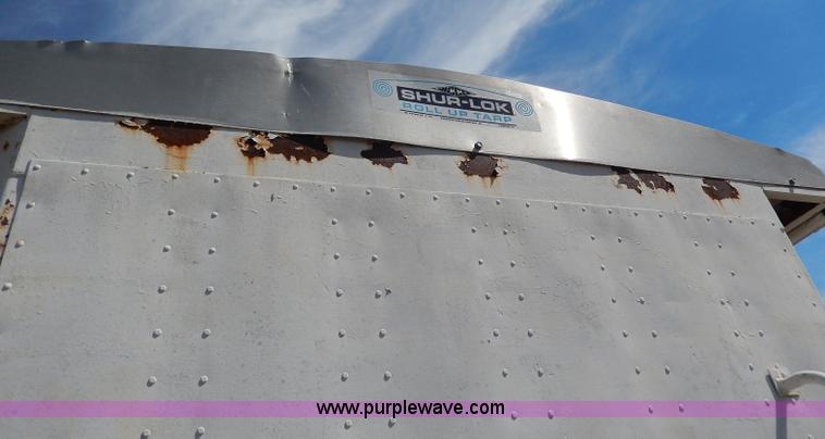 image for item I4400 1974 Fruehauf grain trailer