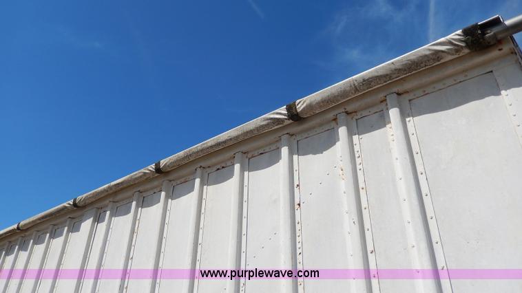 image for item I4400 1974 Fruehauf grain trailer