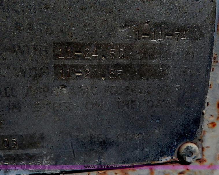 image for item I4400 1974 Fruehauf grain trailer