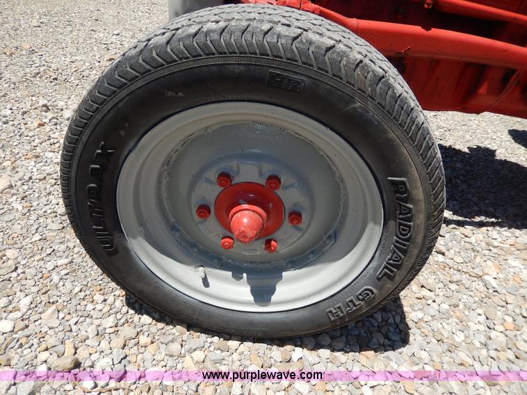 image for item I4453 1949 Ford 8N tractor