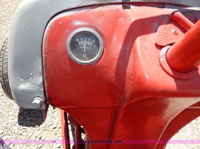 image for item I4453 1949 Ford 8N tractor