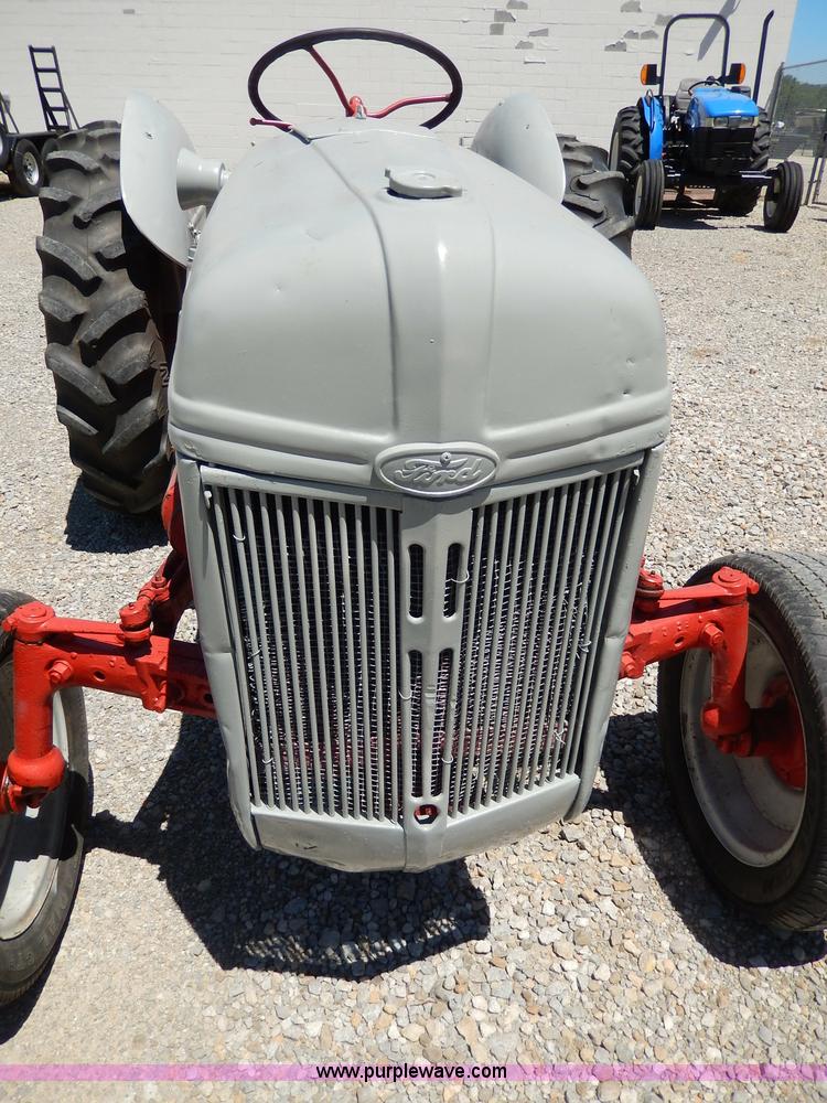 image for item I4453 1949 Ford 8N tractor