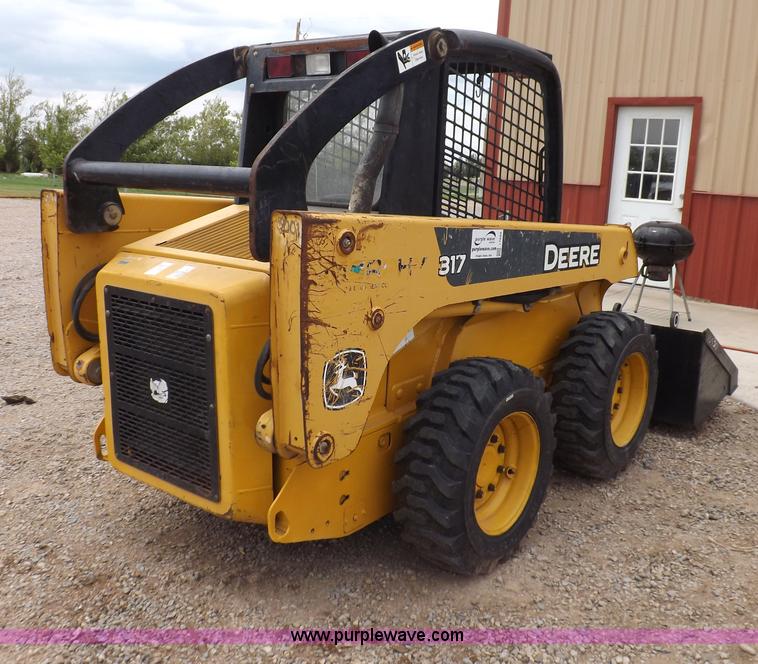 image for item I7694 2005 John Deere 317 skid steer