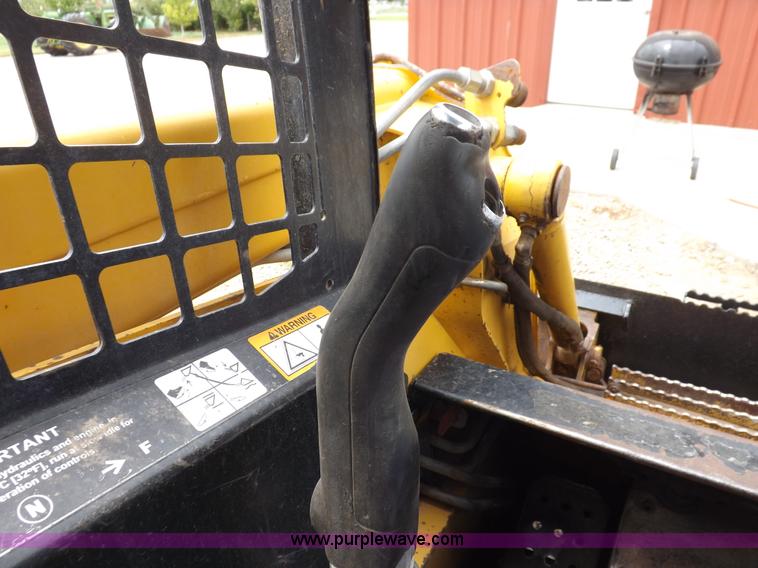 image for item I7694 2005 John Deere 317 skid steer