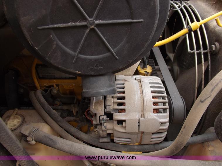 image for item I7694 2005 John Deere 317 skid steer