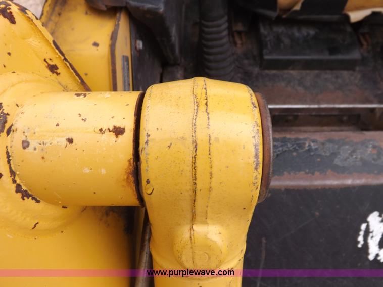 image for item I7694 2005 John Deere 317 skid steer