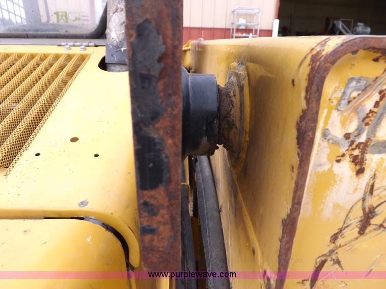 image for item I7694 2005 John Deere 317 skid steer