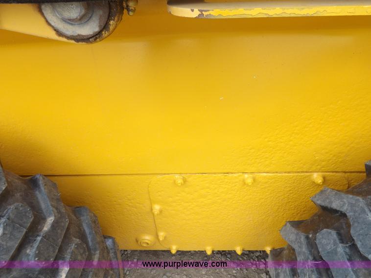 image for item I7694 2005 John Deere 317 skid steer