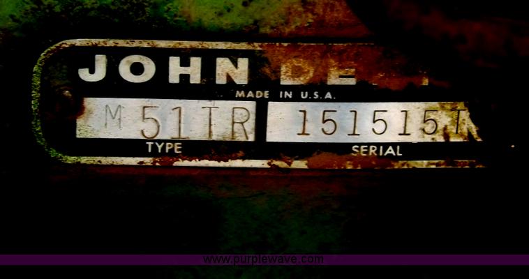 image for item I7695 1969 John Deere 2020 tractor