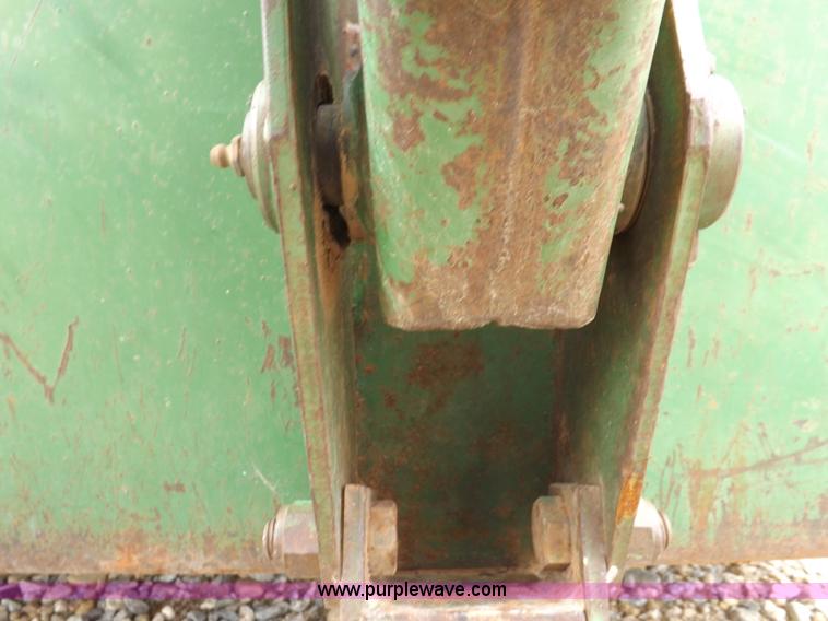 image for item I7695 1969 John Deere 2020 tractor