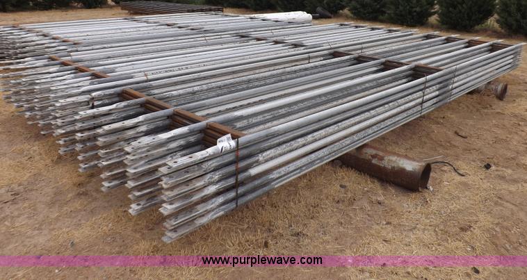 image for item I7696 (24) livestock panels