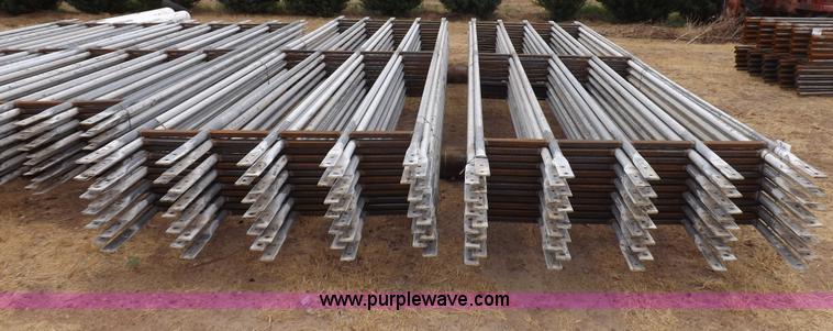 image for item I7696 (24) livestock panels