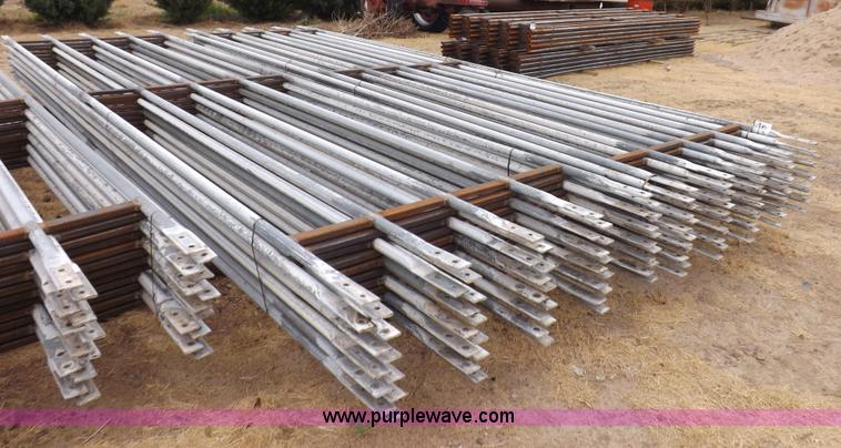 image for item I7696 (24) livestock panels