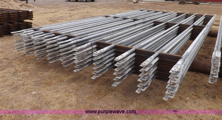 image for item I7696 (24) livestock panels