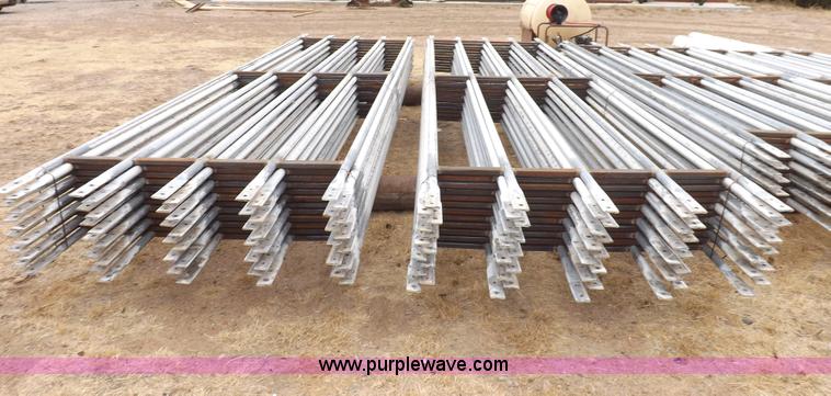 image for item I7696 (24) livestock panels