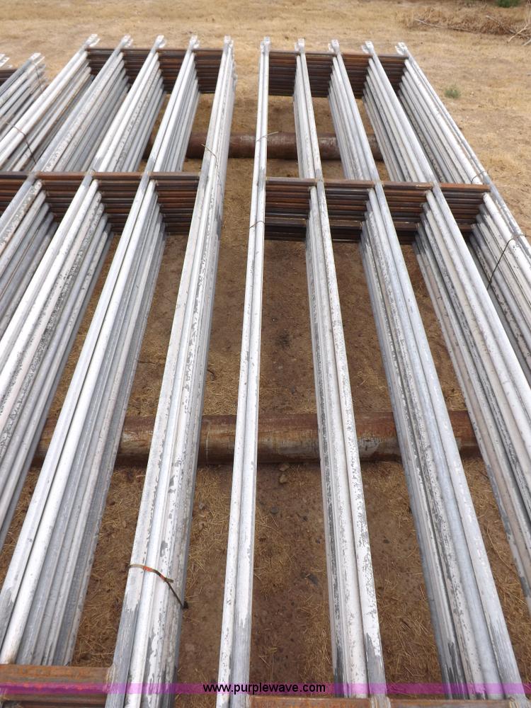 image for item I7696 (24) livestock panels