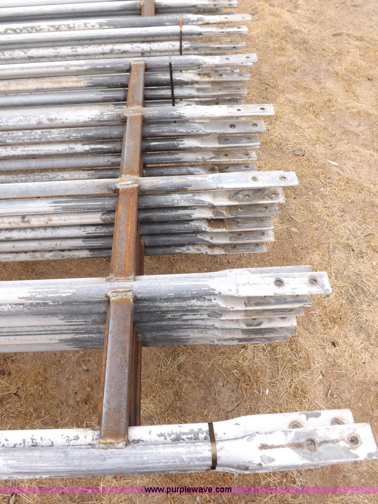 image for item I7696 (24) livestock panels