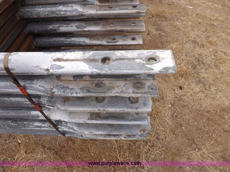 image for item I7696 (24) livestock panels