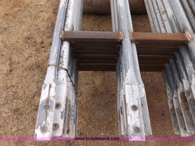 image for item I7696 (24) livestock panels