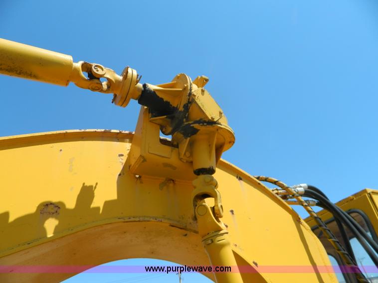 image for item AD9220 John Deere 760A paddle scraper