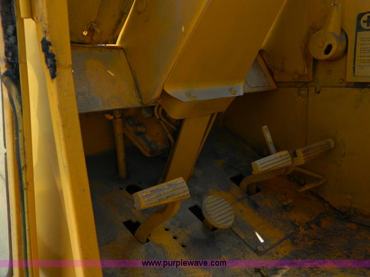 image for item AD9220 John Deere 760A paddle scraper