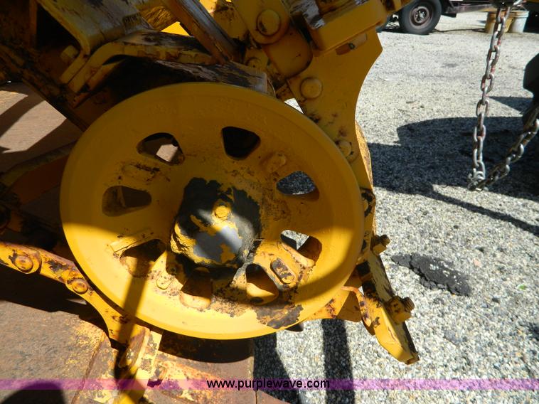 image for item AD9220 John Deere 760A paddle scraper