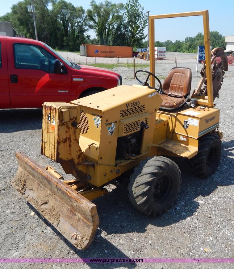 image for item AE9765 1995 Vermeer V3550 trencher