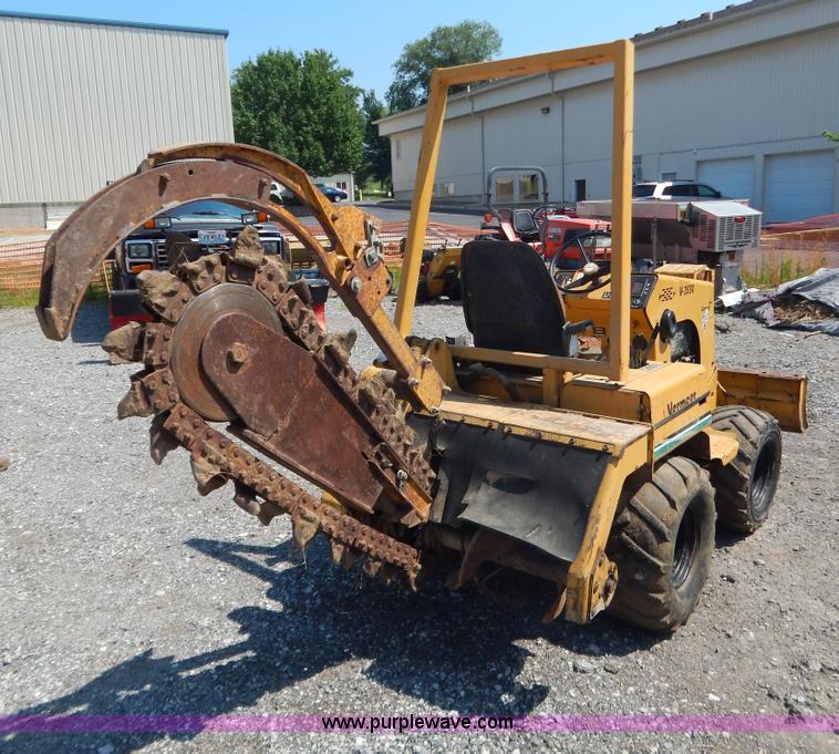 image for item AE9765 1995 Vermeer V3550 trencher