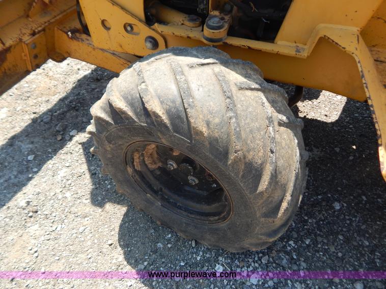 image for item AE9765 1995 Vermeer V3550 trencher